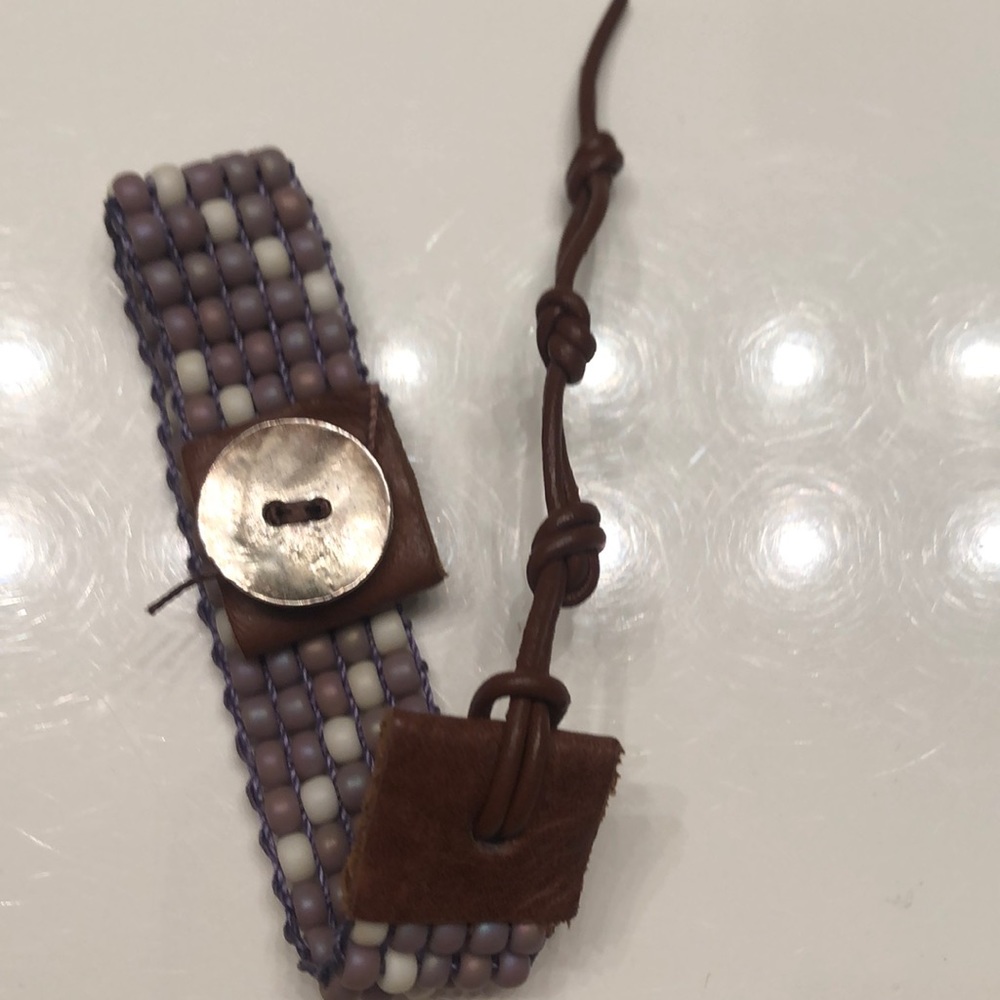 Handmade beaded bracelet purple-white with silver - Picture 3 of 3